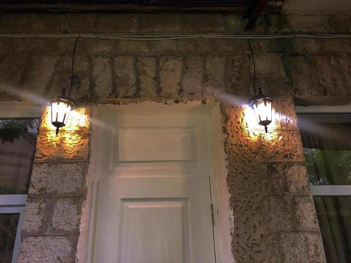 Gagra Hotel Printsevskii Zamok ภายนอก รูปภาพ