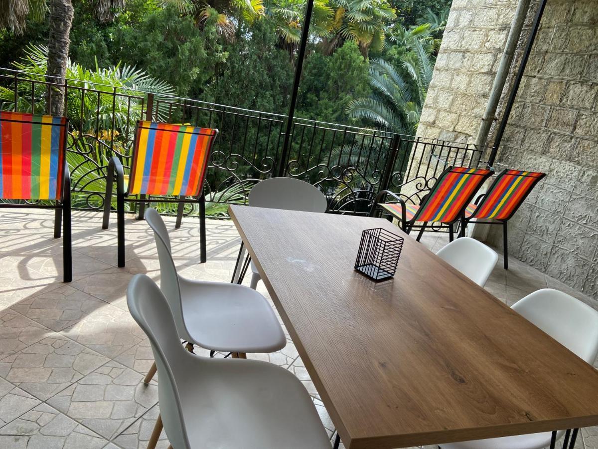 Gagra Hotel Printsevskii Zamok ภายนอก รูปภาพ