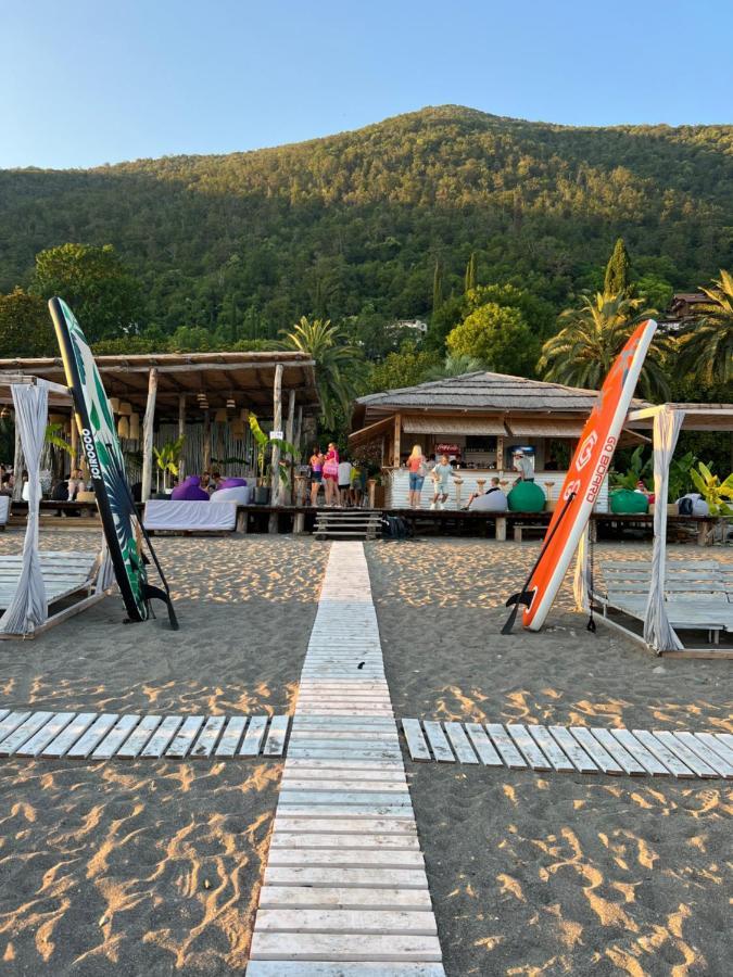Gagra Hotel Printsevskii Zamok ภายนอก รูปภาพ